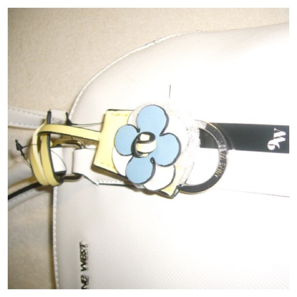 🦃🪓😎Nine West Johara Dome Purse with Bonus-White - Picture 2 of 5